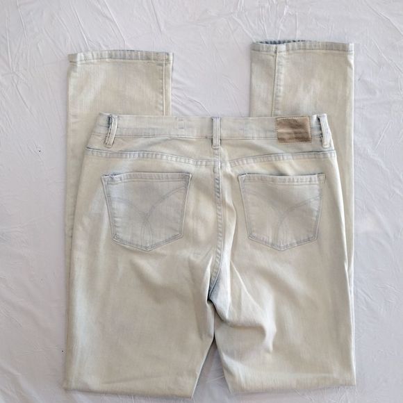 Calvin Klein Jeans Ultimate Skinny Light Washed embroidered front Jeans - Picture 2 of 16